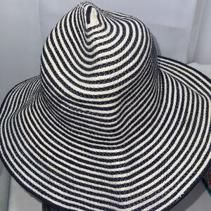 J. Crew Women’s Cotton Viscose Striped Sun Hat Blue & White Size S-M EUC